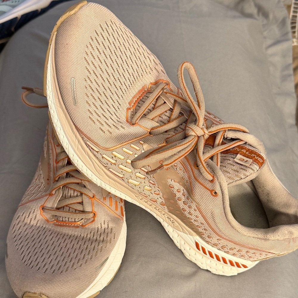 Women's Brooks Adrenaline 21 Athletic Sneakers - Gray and Copper